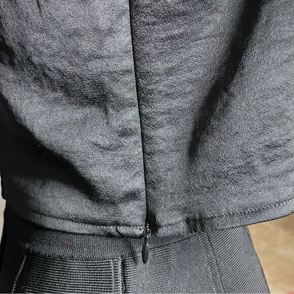 Express Chain Strap Silk Crop Top Black & Gold Size Medium - Picture 6 of 6